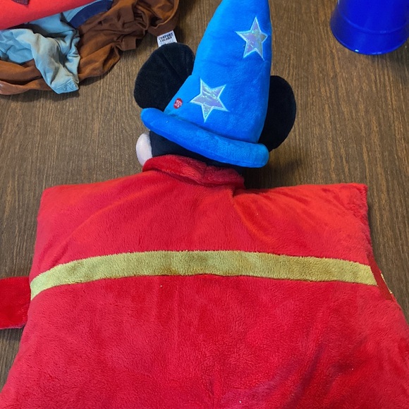 Magical Mickey Pillow Pet, Authentic Original Disney Parks - Picture 3 of 6